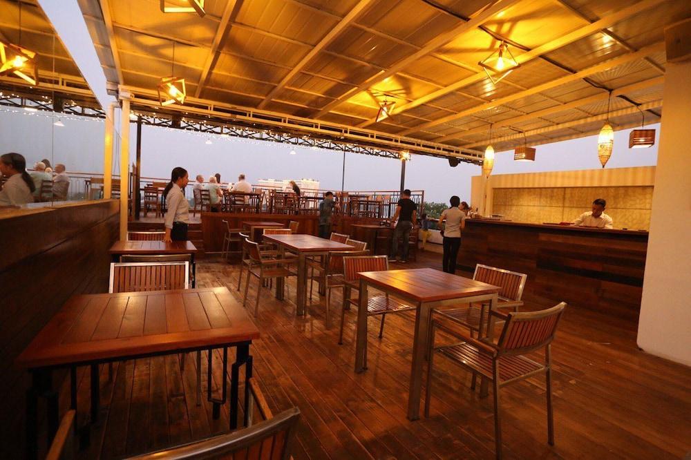 The Quay Boutique Hotel Phnom Pen Exterior foto