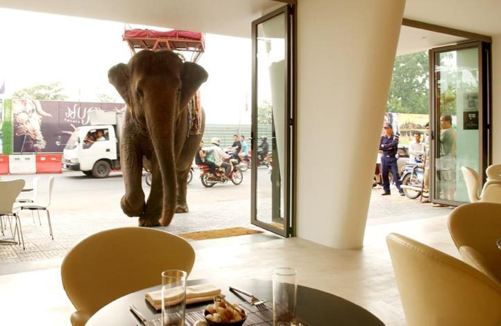 The Quay Boutique Hotel Phnom Pen Exterior foto