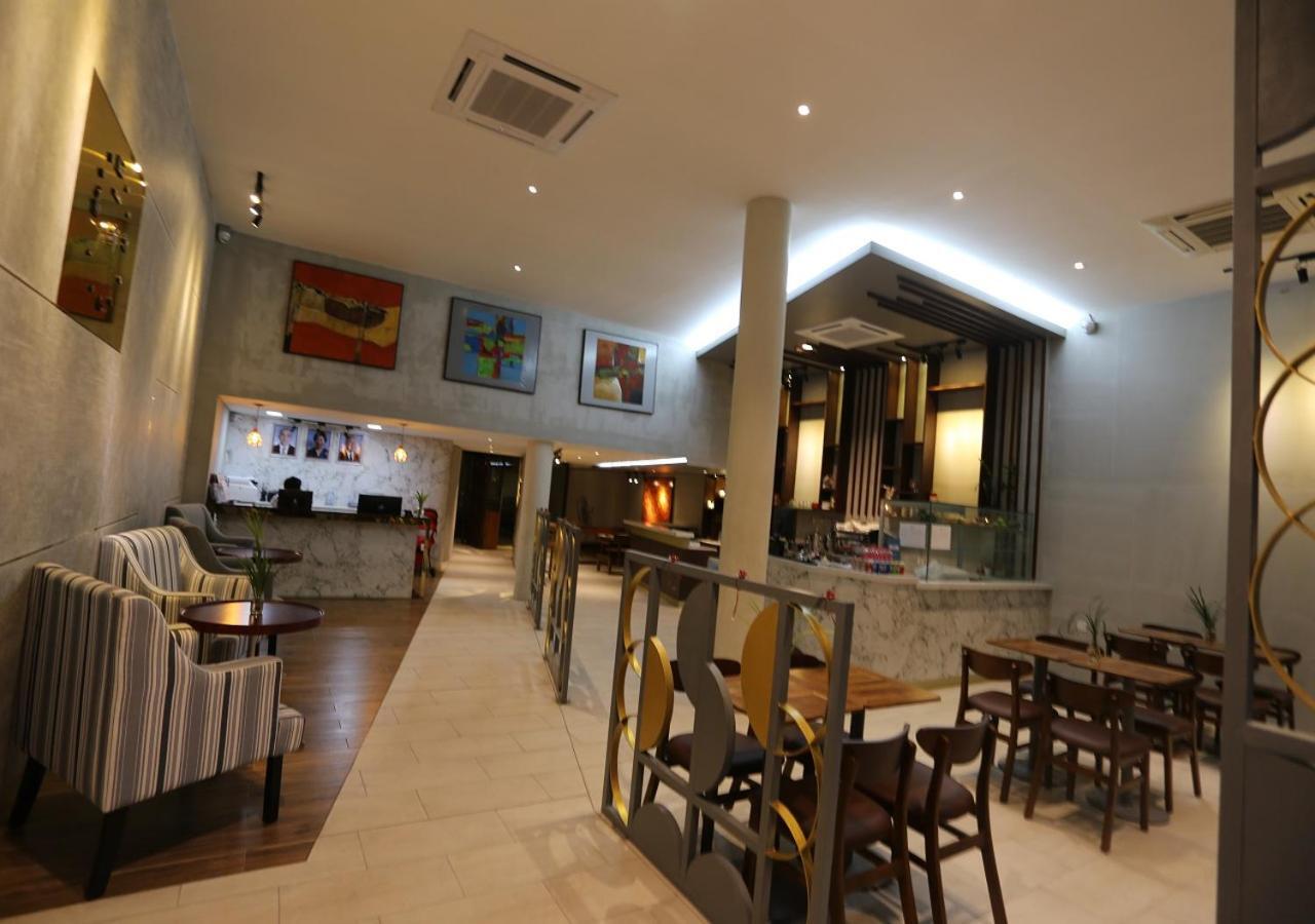 The Quay Boutique Hotel Phnom Pen Exterior foto