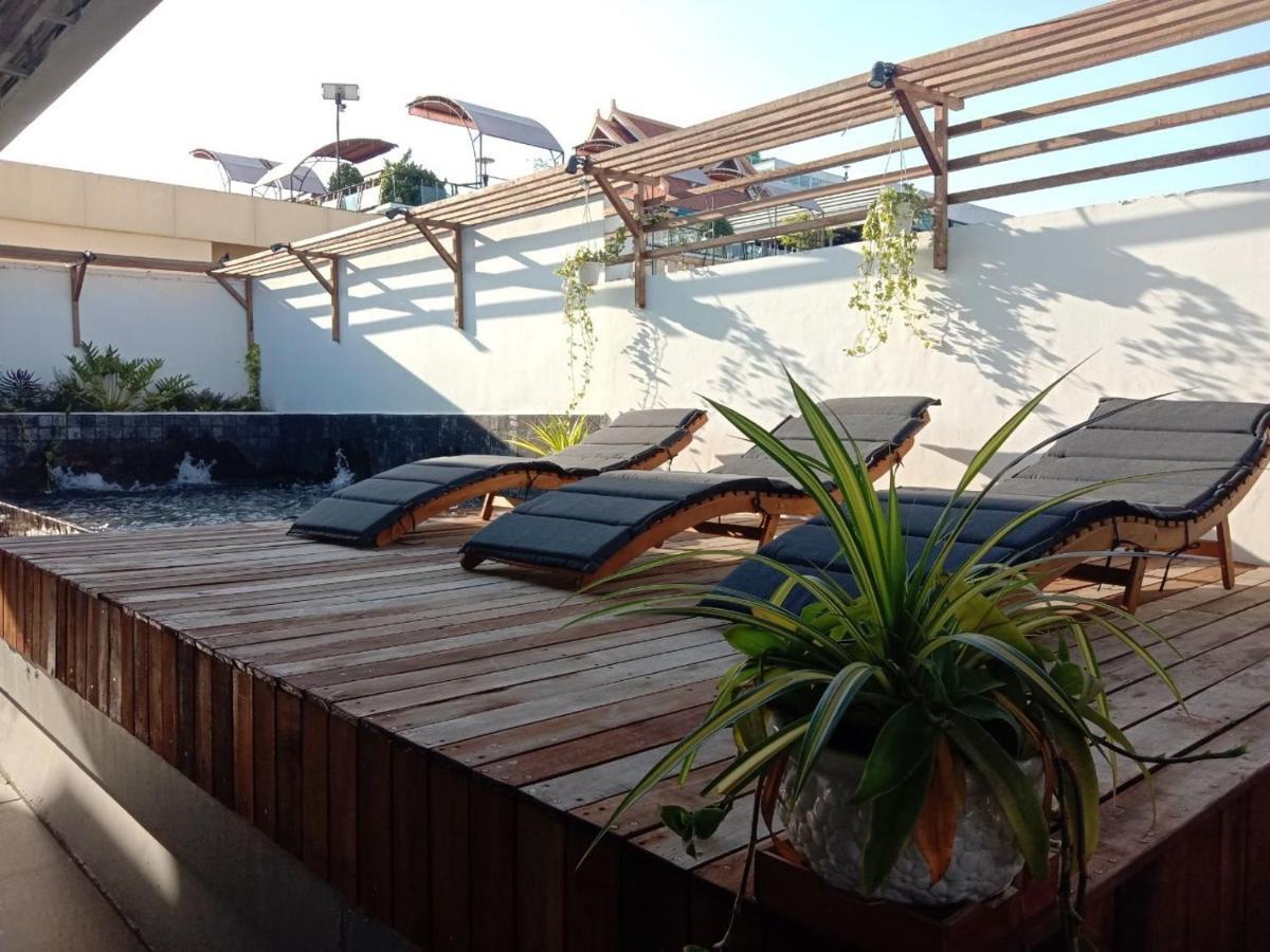 The Quay Boutique Hotel Phnom Pen Exterior foto
